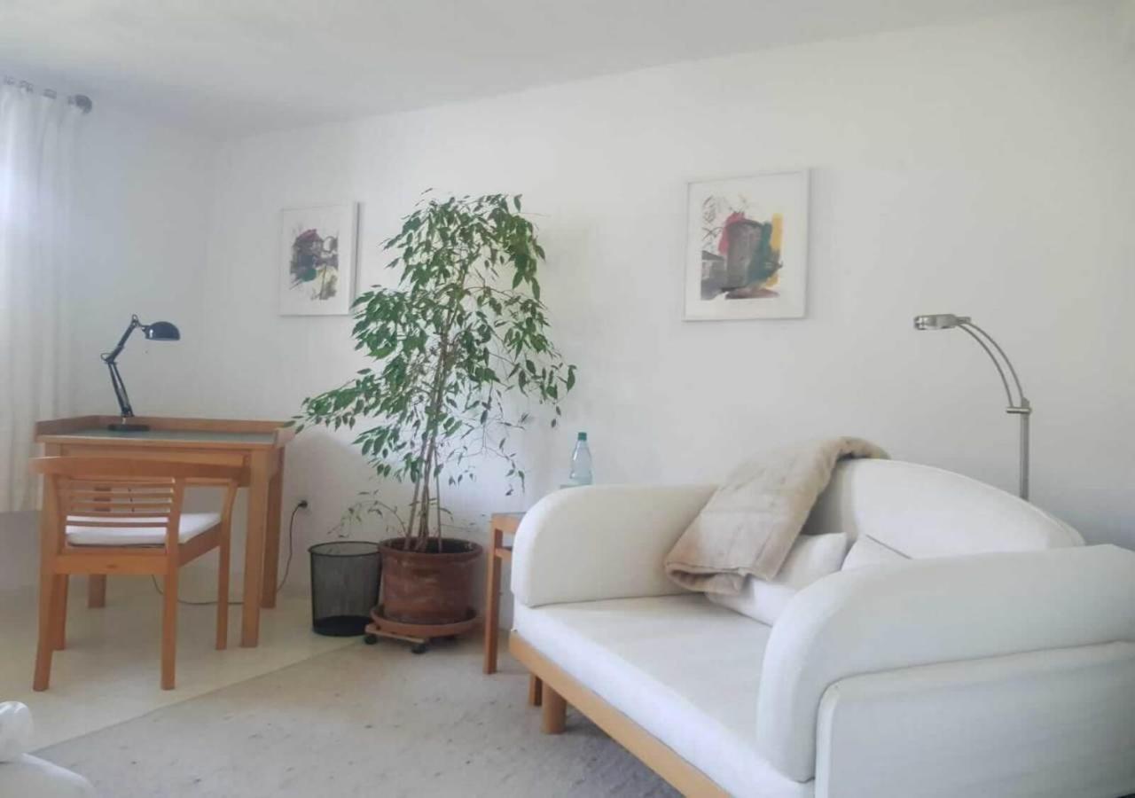 Aeltestes Haus In Quentel - Ferienwohnung 1 Mit Kleinem Garten Hessisch Lichtenau ภายนอก รูปภาพ