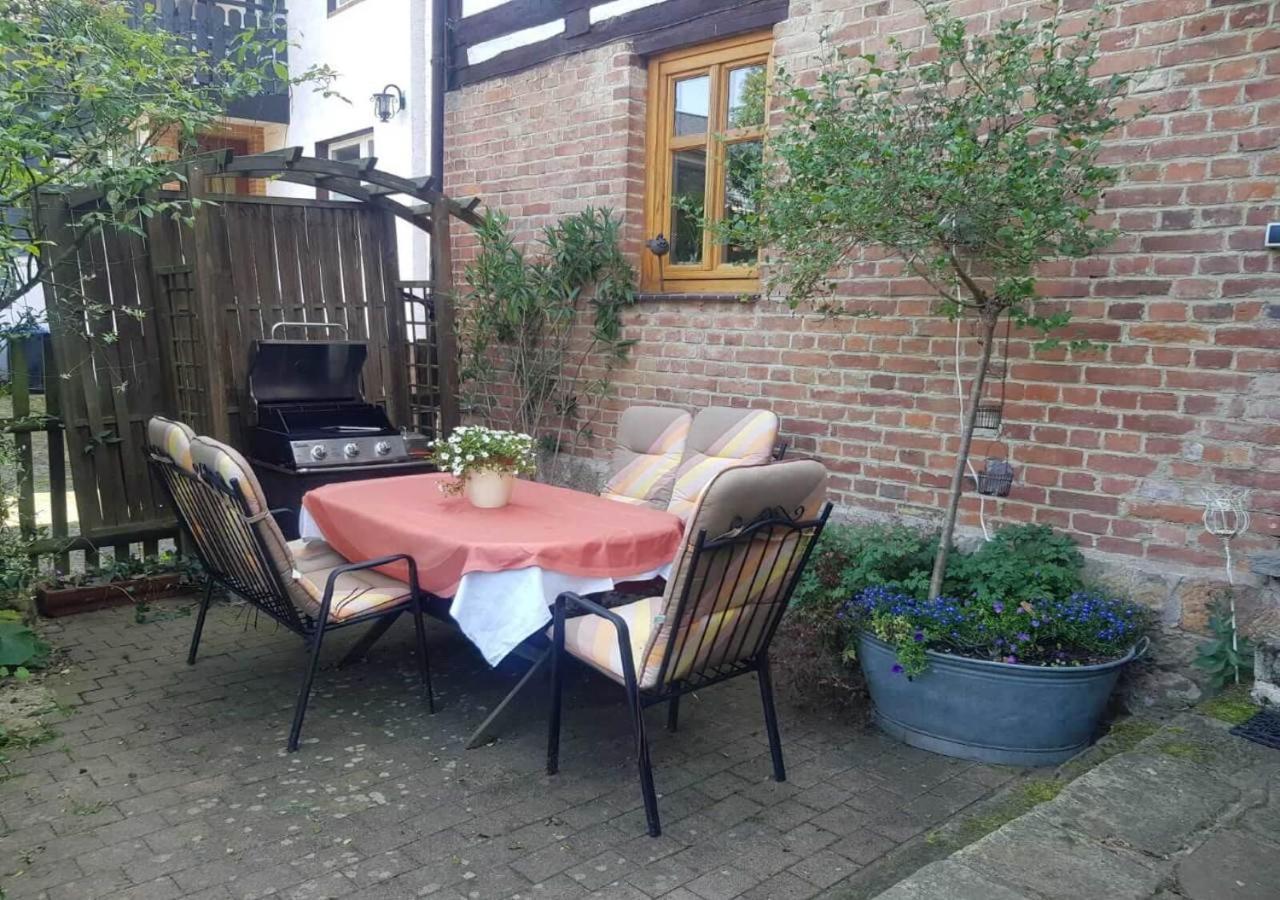 Aeltestes Haus In Quentel - Ferienwohnung 1 Mit Kleinem Garten Hessisch Lichtenau ภายนอก รูปภาพ