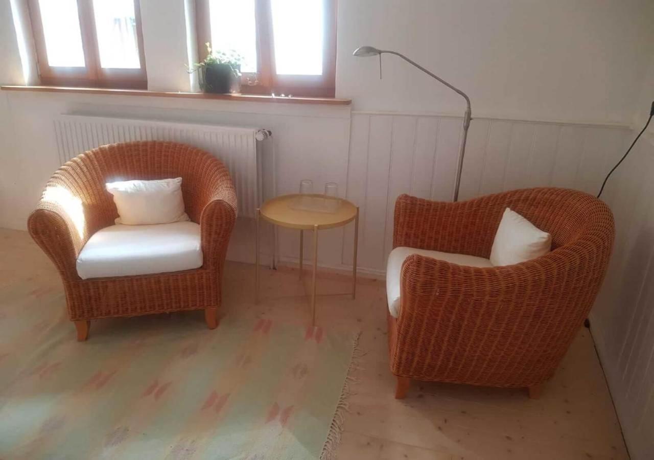 Aeltestes Haus In Quentel - Ferienwohnung 1 Mit Kleinem Garten Hessisch Lichtenau ภายนอก รูปภาพ